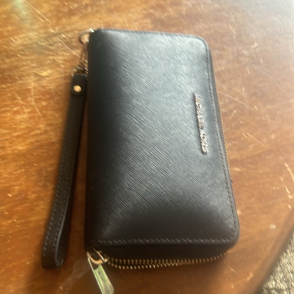 Michael Kors Charlotte Large Top Zip Top Black Tote and wallet. - Picture 10 of 11